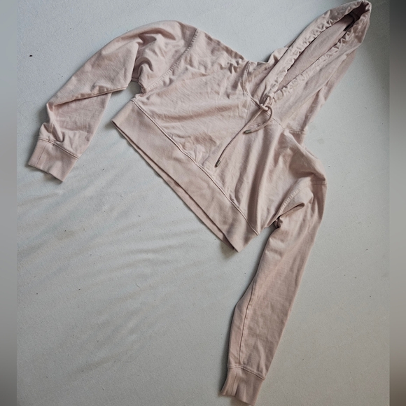 ARITZIA crop Hoodie - Picture 5 of 9
